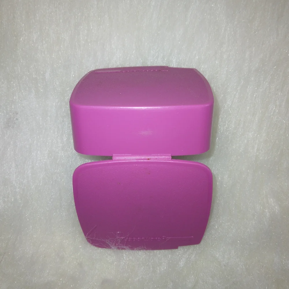 TUPPERWARE Lable Dispenser in Pink/Purple